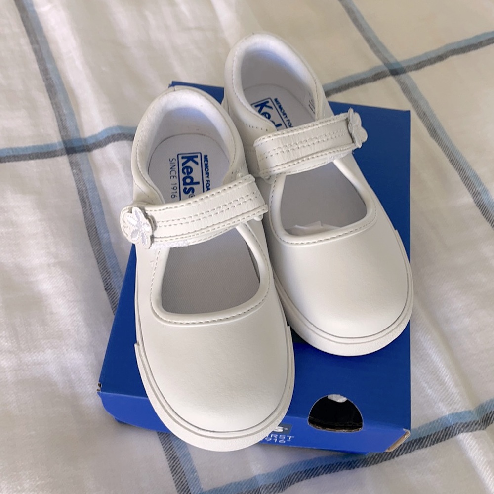 Keds Girls White Mary Jane tennis shoes